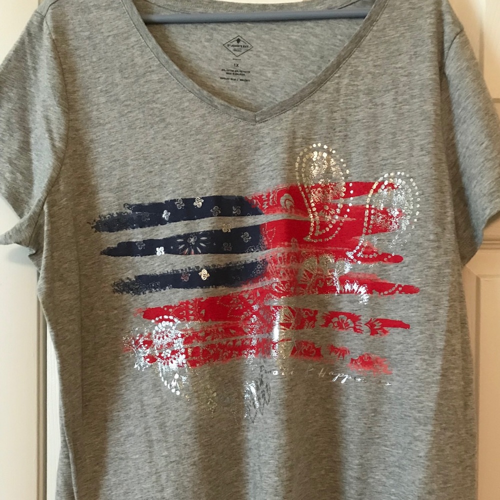 V neck tee